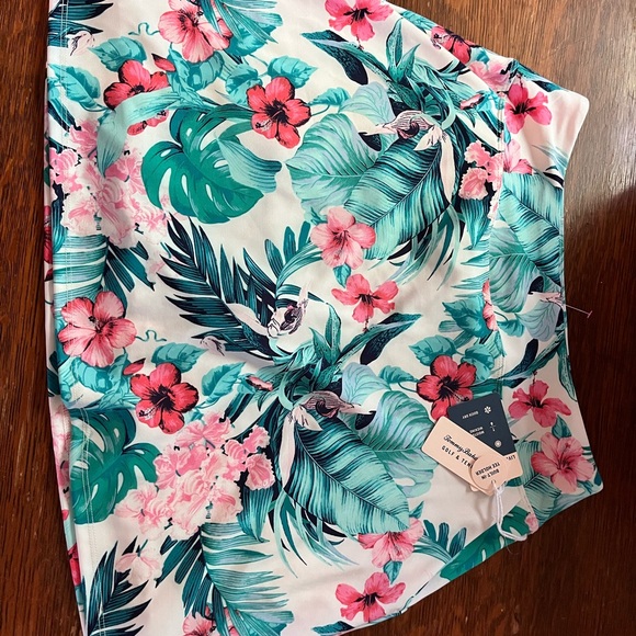 NWT Tommy Bahama Golf Tennis outfit,  full zip up jacket and awesome skirt! - Picture 5 of 9